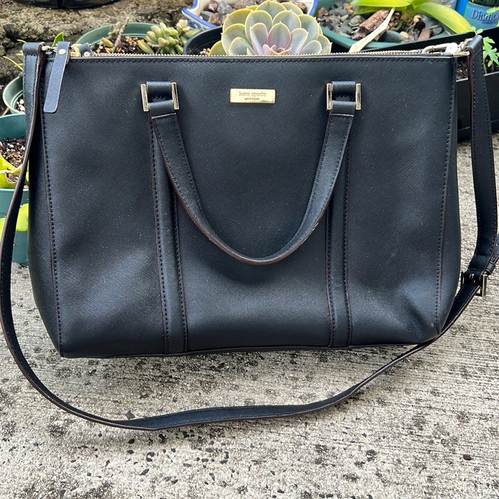 Kate Spade hand bag/ crossbody